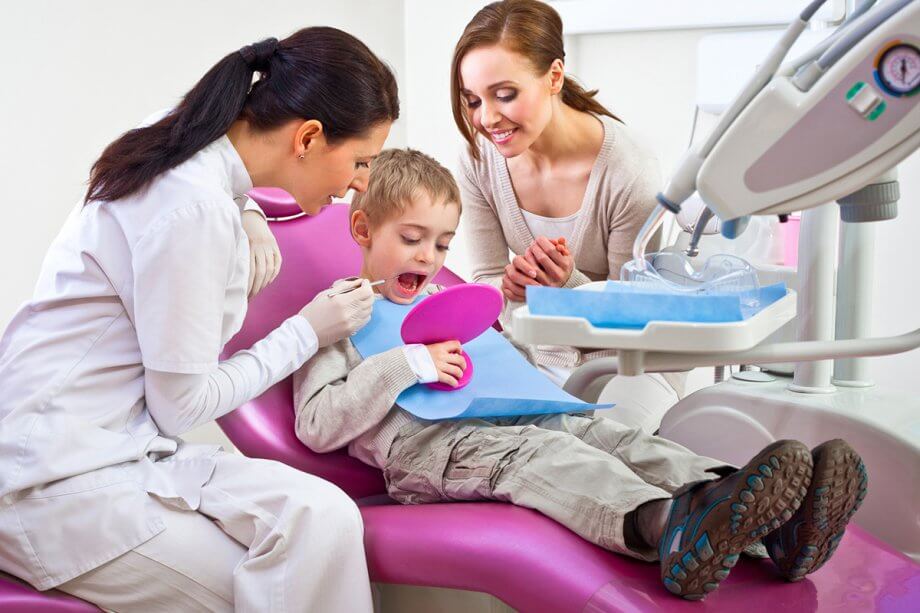 At What Age Should a Child Get Their First Dental X-Ray?